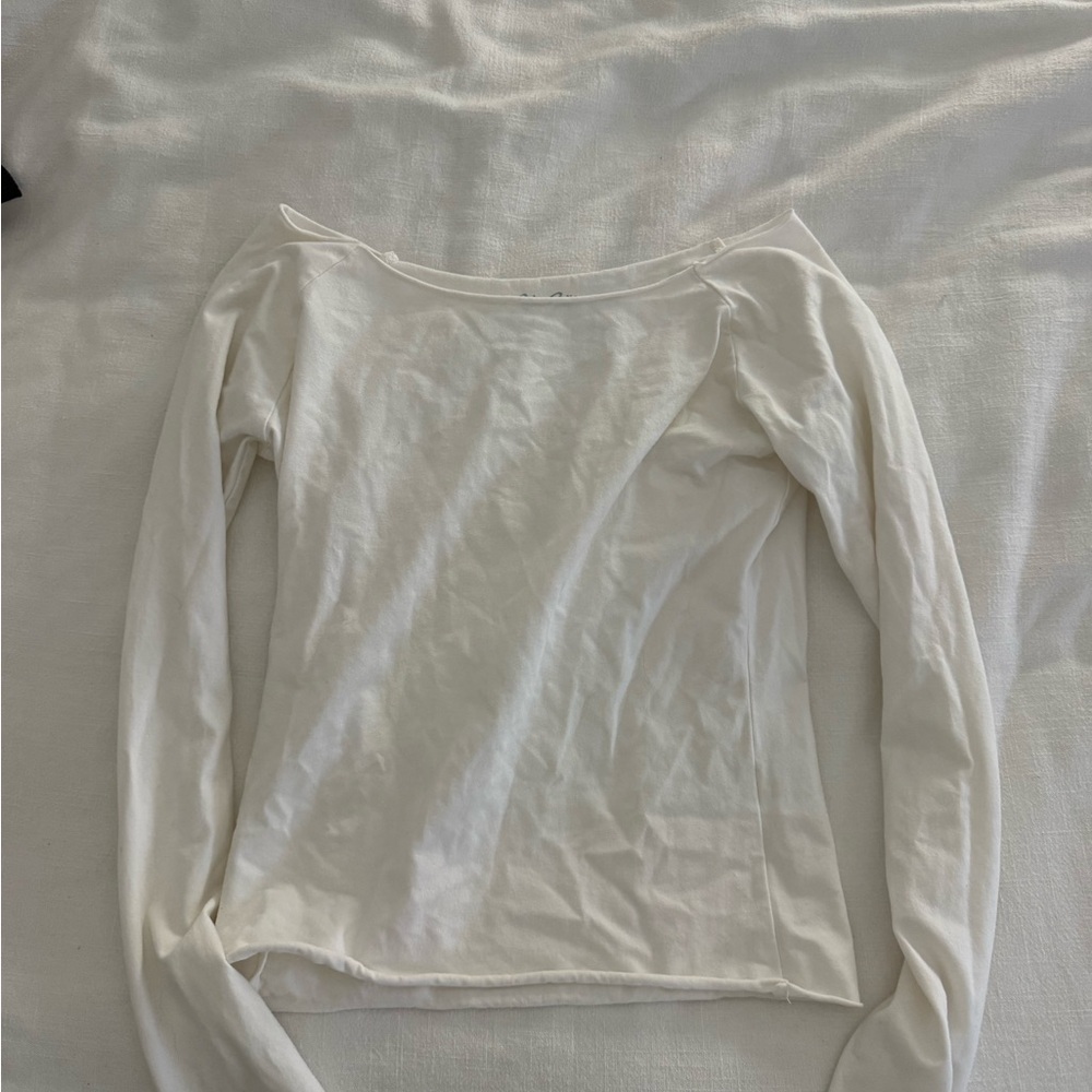 Brandy Melville Classic White Long Sleeve Tee